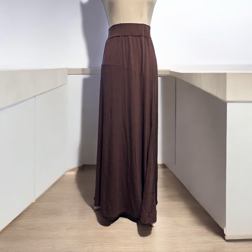 Skirt - Picture 2 of 2